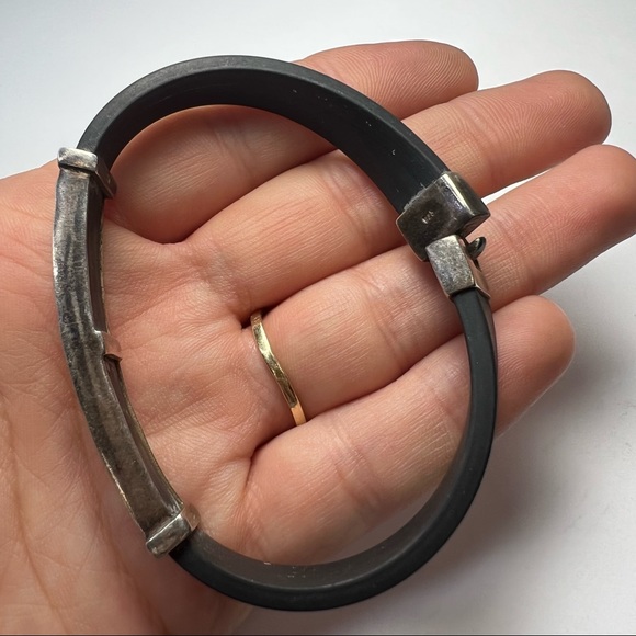 Men's Sterling Silver Rubber Bracelet 7.25" - Picture 11 of 11